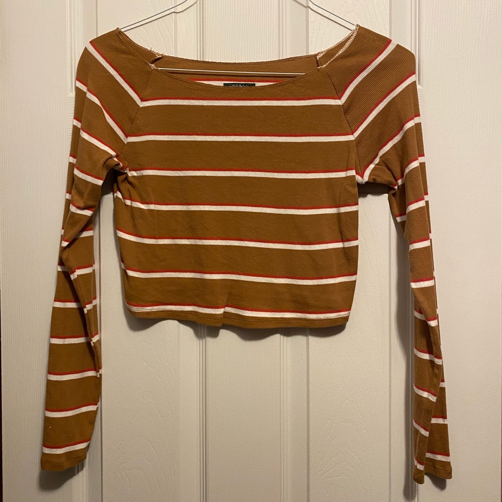 Stripped long sleeve crop top